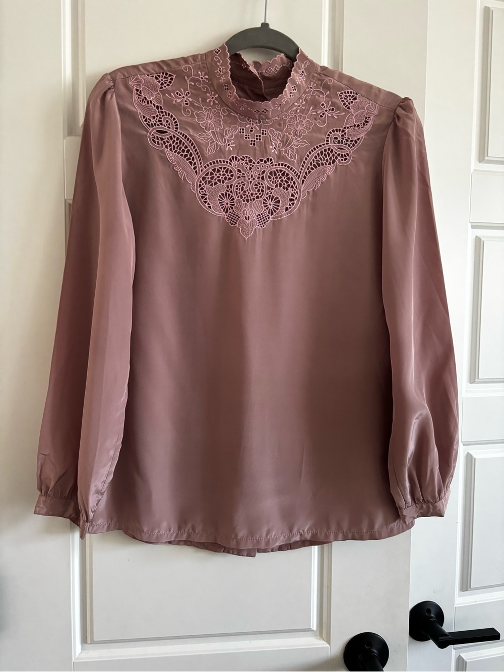 Vintage Ms. Robinson’s Dusty Pink Lace Embroidered Blouse Fits S M - Picture 2 of 5